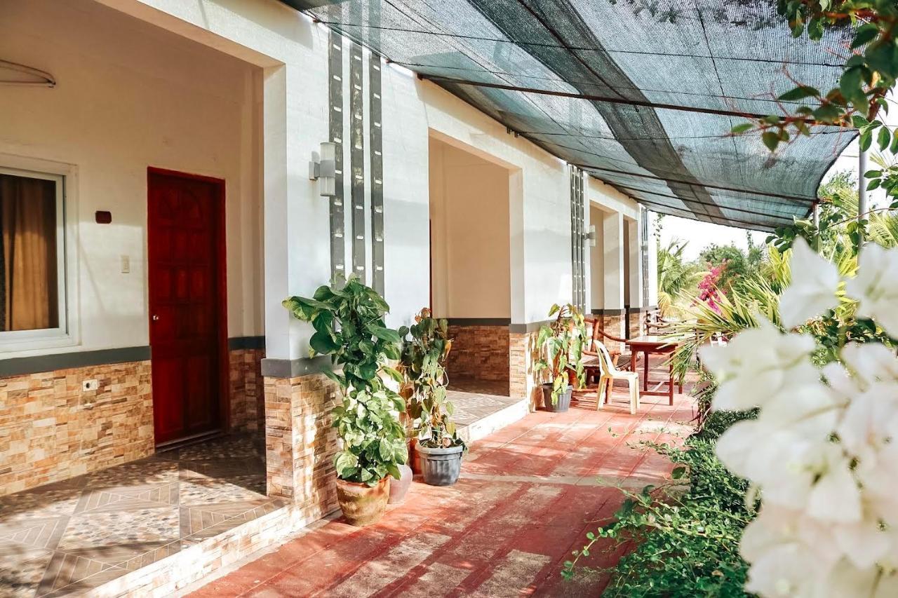 Airport View Hotel Vigan Exterior foto